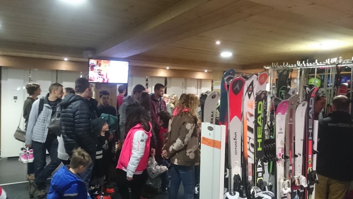Sport 2000 Contat Sports, ski rental shop in Les Gets